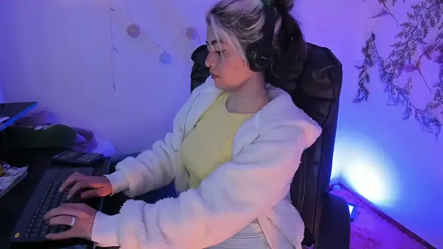 Sammysammy  online show from 02/08/25, 04:14