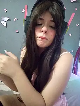 Snapshot of NinaSweet2 chatting on 01/11/25, 03:34 NinaSweet2 online show from 01/11/25, 03:34