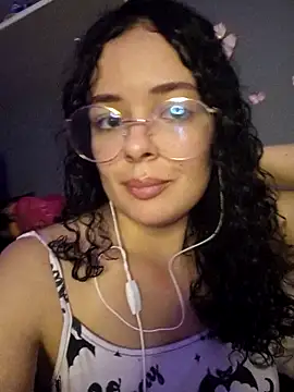 Snapshot of NinaSweet2 chatting on 02/20/25, 03:45 NinaSweet2 online show from 02/20/25, 03:45