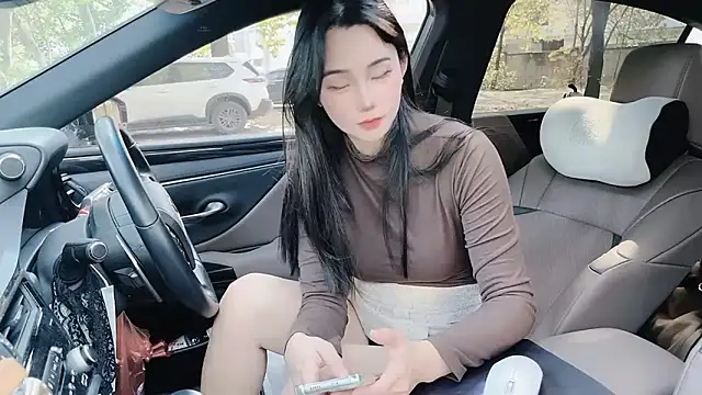 orla2021 online show from 12/30/24, 03:58