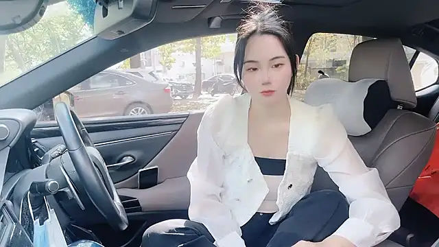 orla2021 online show from 01/04/25, 04:01