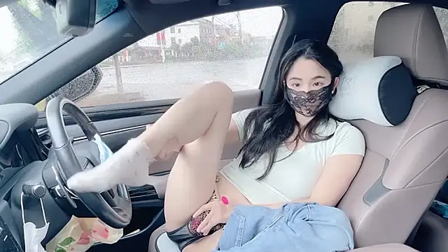 orla2021 online show from 10/18/25, 02:14