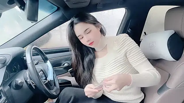 orla2021 online show from 10/20/25, 12:55