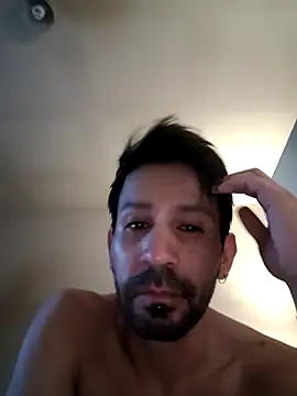 Snapshot of Albertobs chatting on 06/06/26, 01:43 Albertobs online show from 06/06/26, 01:43