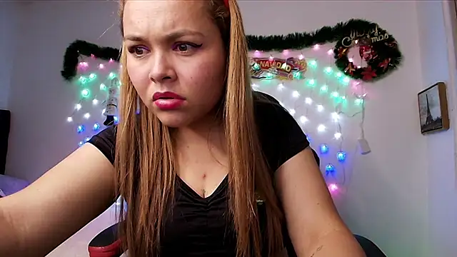 lili phill online show from 12/08/24, 03:21