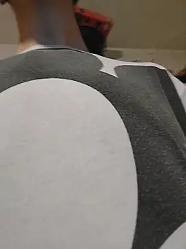 JoLeNe27 online show from 11/08/25, 06:02