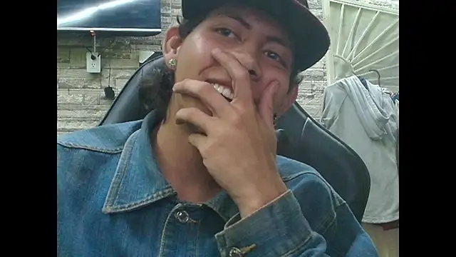 yefersonsijajaj online show from 10/23/25, 10:19