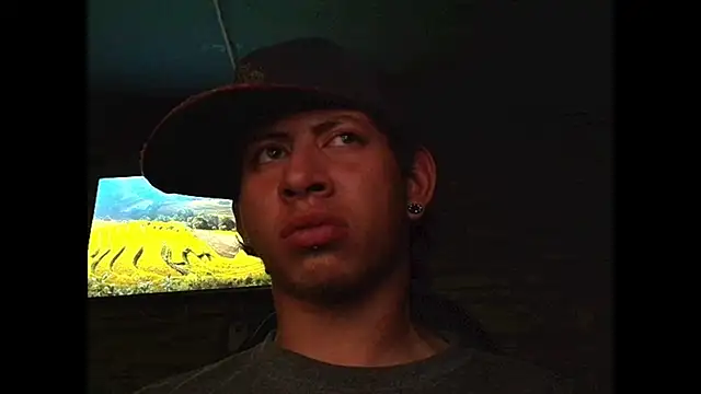 yefersonsijajaj online show from 10/26/25, 03:34