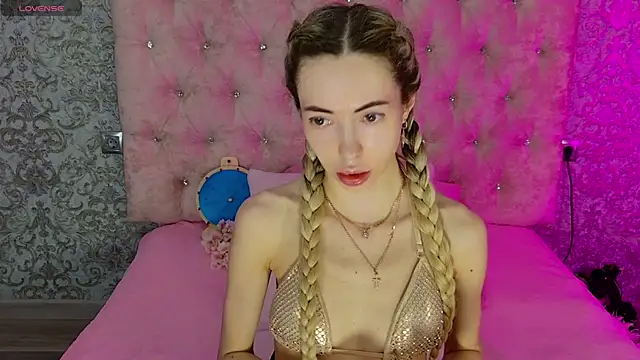 Snapshot of Akilla_Queen chatting on 07/24/26, 01:58 Akilla Queen online show from 07/24/26, 01:58