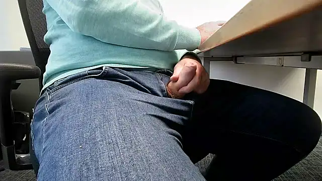 69bezfleku online show from 03/10/25, 03:20