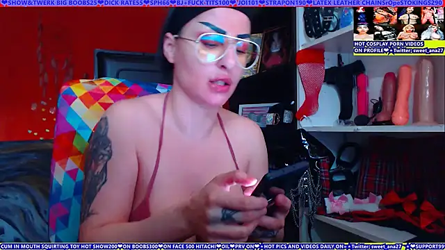 Snapshot of cuminmenowbbyx chatting on 06/08/26, 04:51 cuminmenowbbyx online show from 06/08/26, 04:51