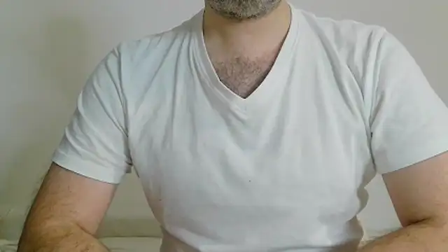 Snapshot of sa_ah_only2 chatting on 12/17/25, 09:32 sa ah only2 online show from 12/17/25, 09:32