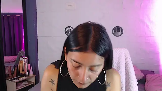 skinny Yizz online show from 07/22/26, 06:11
