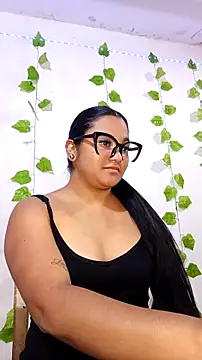 shayna all online show from 12/17/25, 01:33