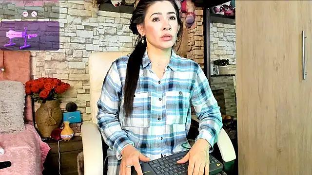 Carla expit online show from 05/06/26, 12:19