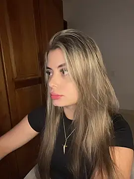 Snapshot of Miss_valeriaa chatting on 05/21/26, 02:46 Miss valeriaa online show from 05/21/26, 02:46