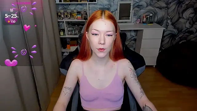 Snapshot of litl_Mia chatting on 11/14/25, 05:00 litl Mia online show from 11/14/25, 05:00