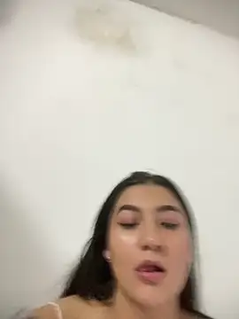Snapshot of yessi_rose chatting on 04/12/26, 12:26 yessi rose online show from 04/12/26, 12:26