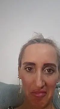 Snapshot of IsabelleEthan chatting on 03/15/25, 03:06 IsabelleEthan online show from 03/15/25, 03:06