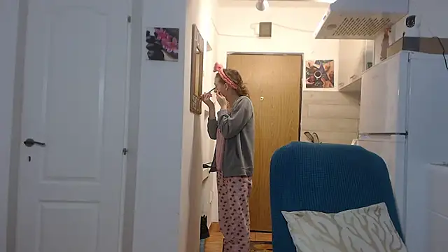 simyhvn online show from 02/25/25, 05:08