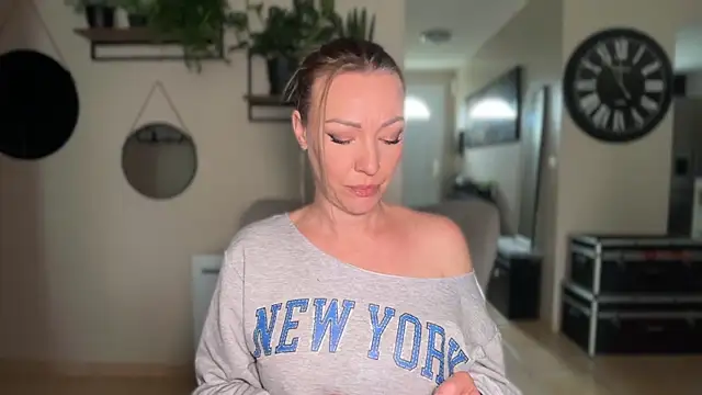 Sacha-xx online show from 03/03/26, 10:54