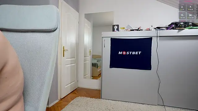 foxeslovefoxes online show from 12/07/24, 02:24