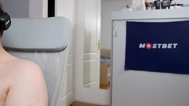 foxeslovefoxes online show from 12/19/24, 03:41