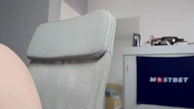 foxeslovefoxes online show from 12/29/24, 12:12