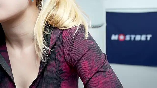 foxeslovefoxes online show from 01/12/25, 05:54