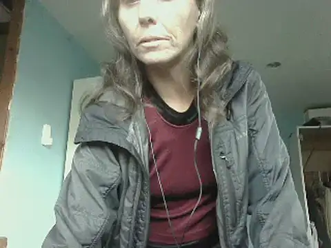 Snapshot of SexyRach75 chatting on 10/15/25, 03:01 SexyRach75 online show from 10/15/25, 03:01