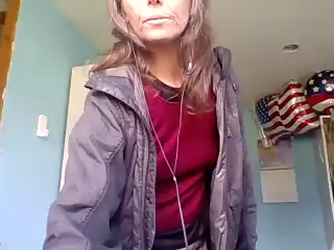 Snapshot of SexyRach75 chatting on 05/27/26, 02:58 SexyRach75 online show from 05/27/26, 02:58