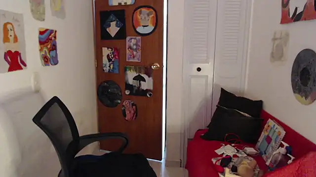 Snapshot of soynanabela28 chatting on 11/02/25, 11:29 soynanabela28 online show from 11/02/25, 11:29