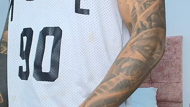 Snapshot of Alessandro_Vanni chatting on 12/06/24, 12:49 Alessandro Vanni online show from 12/06/24, 12:49