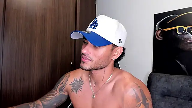 Snapshot of Alessandro_Vanni chatting on 03/12/25, 09:12 Alessandro Vanni online show from 03/12/25, 09:12