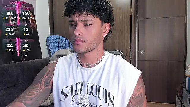 Snapshot of Alessandro_Vanni chatting on 11/10/25, 01:32 Alessandro Vanni online show from 11/10/25, 01:32