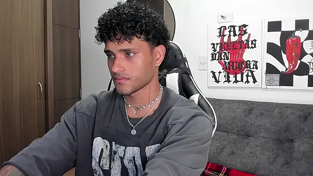 Alessandro Vanni online show from 01/08/26, 02:25