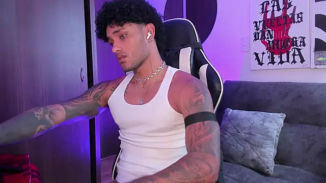 Alessandro Vanni online show from 04/21/26, 01:28