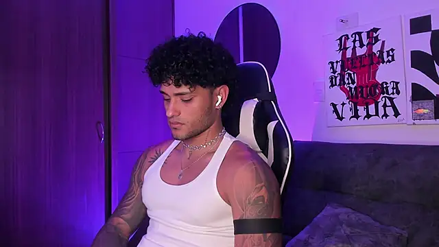 Alessandro Vanni online show from 04/23/26, 02:02