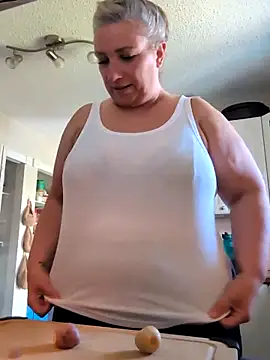 Canadian BBW online show from 04/16/26, 07:47