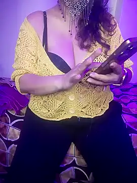 Snapshot of indian_passion chatting on 01/17/25, 10:44 indian passion online show from 01/17/25, 10:44