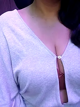 indian passion online show from 04/15/26, 07:58