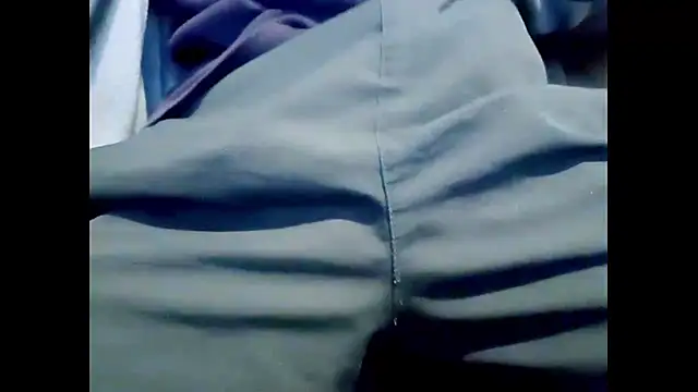 hairyuncut00 online show from 09/15/25, 10:21