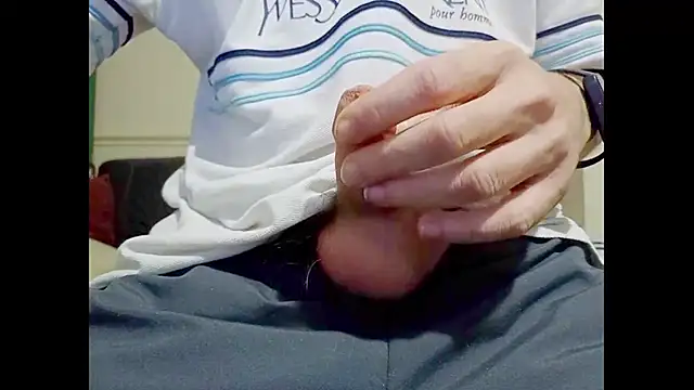 hairyuncut00 online show from 09/19/25, 11:49