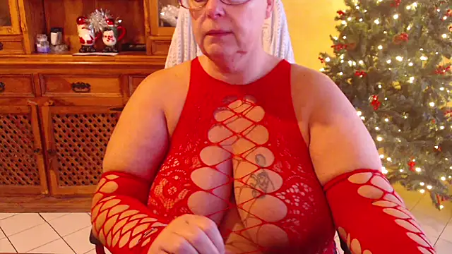 MISS LINDAH online show from 11/30/25, 06:17