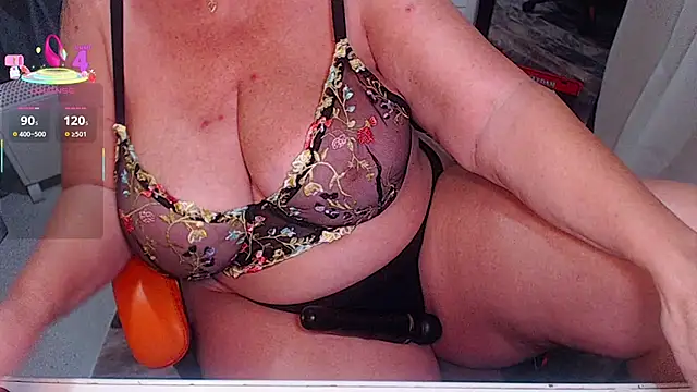 Snapshot of BigBoGcup chatting on 11/04/25, 07:35 BigBoGcup online show from 11/04/25, 07:35