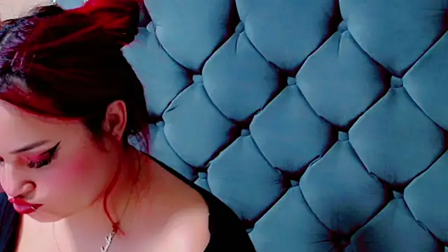 Imannejulienne online show from 09/14/25, 12:32