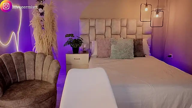 pamela reyes  online show from 04/28/26, 03:06