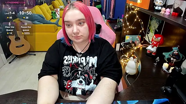 Softie Sofy online show from 01/22/25, 05:16