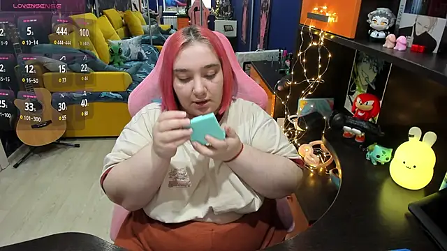 Softie Sofy online show from 02/04/25, 01:27