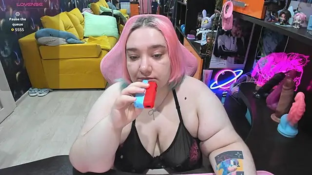 Softie Sofy online show from 05/13/26, 03:48